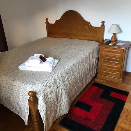 Vendégház Monte Carlo - Restaurante E Local Pedras Salgadas