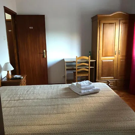 Monte Carlo - Restaurante E Local Vendégház *