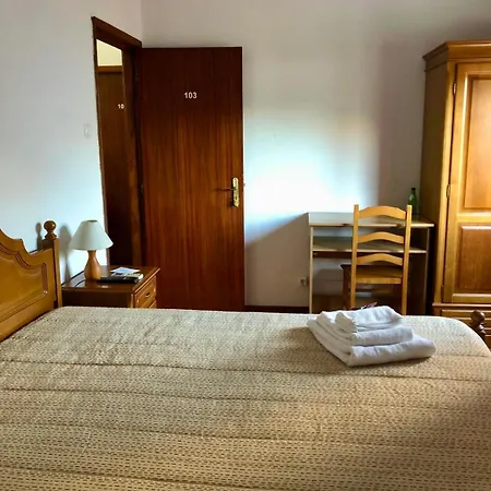 Vendégház Monte Carlo - Restaurante E Local *