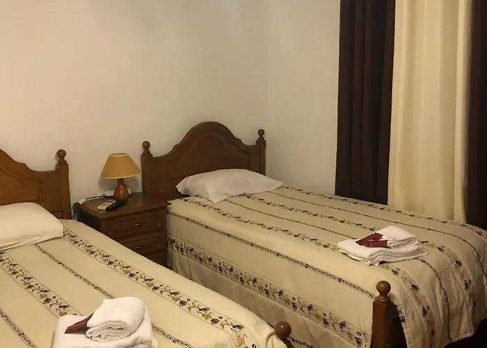 Monte Carlo - Restaurante E Local 게스트하우스 *