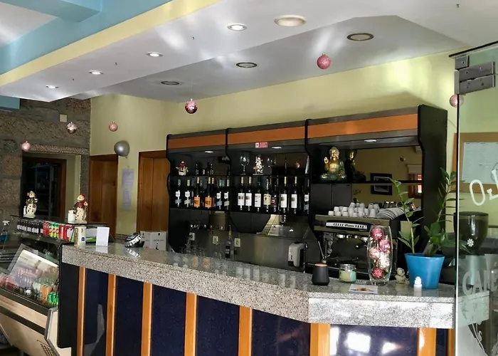 Monte Carlo - Restaurante E Local 게스트하우스