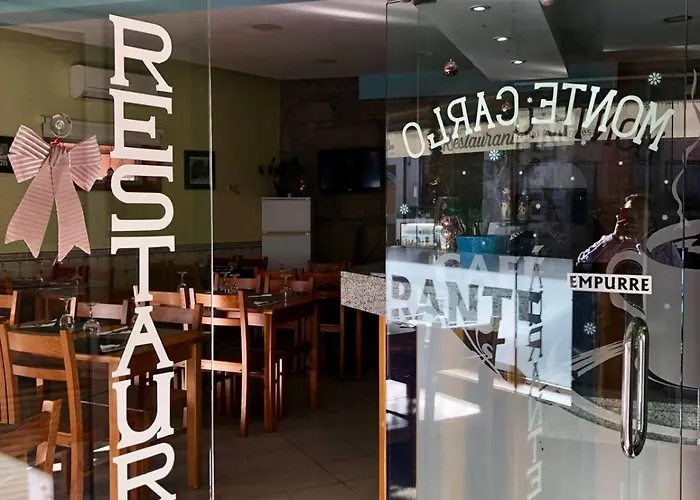 Monte Carlo - Restaurante E Local 페드라스 살가다스