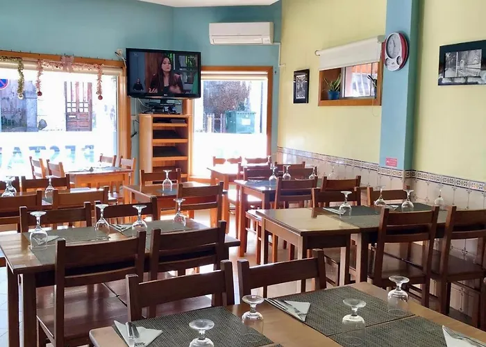 게스트하우스 Monte Carlo - Restaurante E Local 페드라스 살가다스